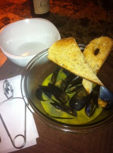 mussels with spicy saffron white wine